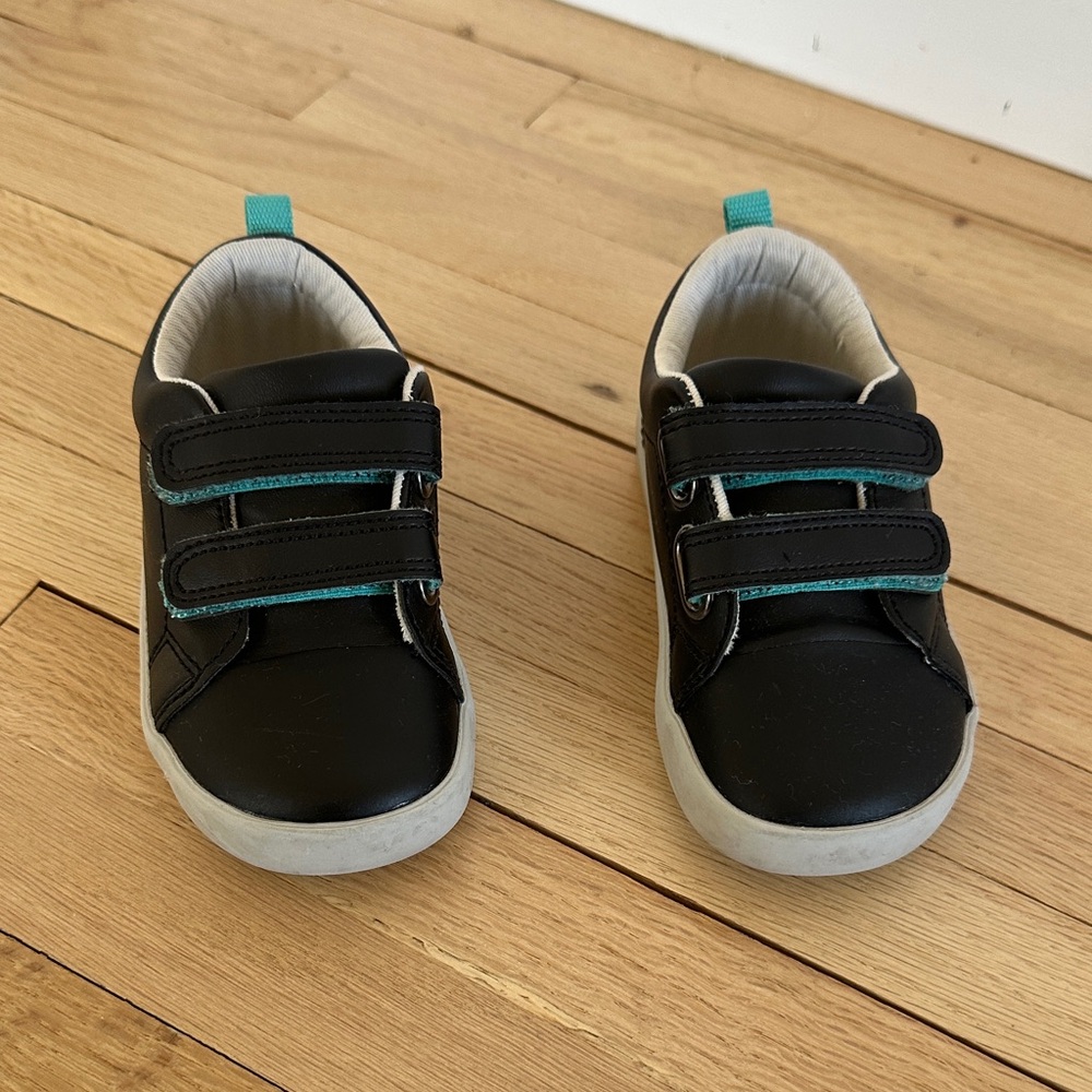 Ten Little original sneaker in black size 7